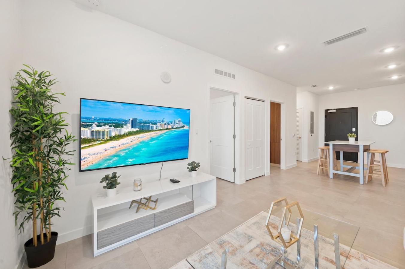 Appartement Beautiful Unit In Downtown With Free Parking Miami